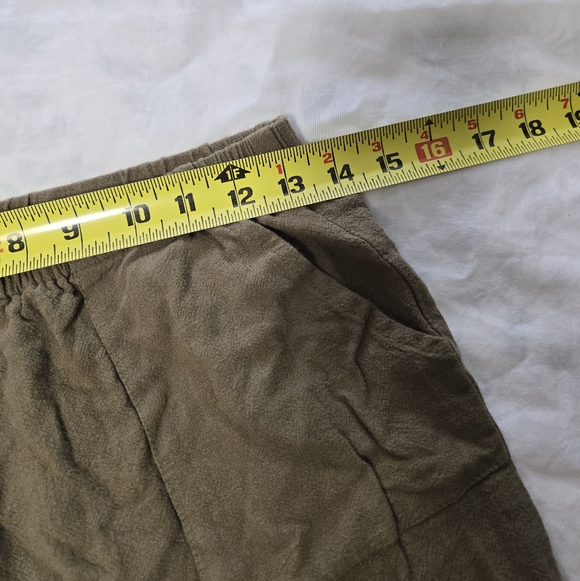 Umgee Linen Blend Ruffle Hem Pants Size Small Pockets Olive Green - Picture 12 of 14